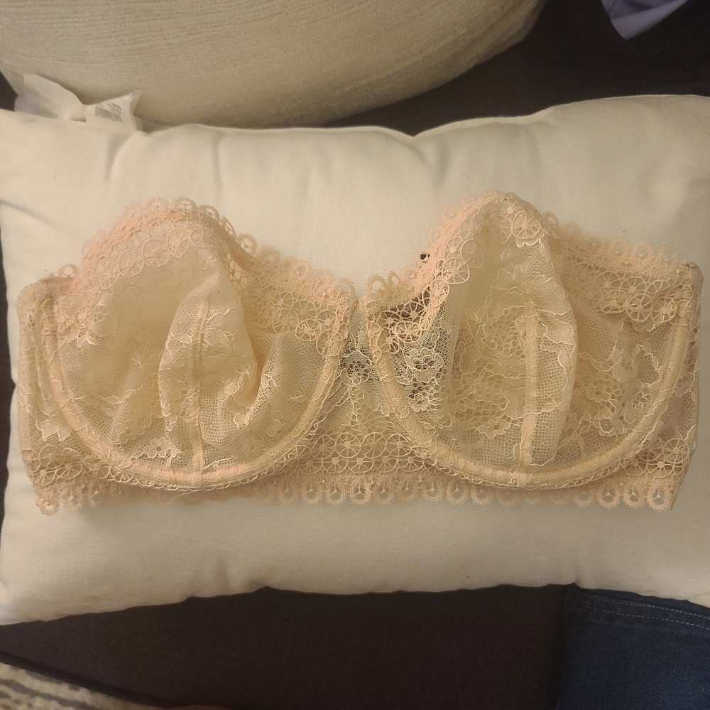 Victoria's Secret Very Sexy Unlined Strapless Bra